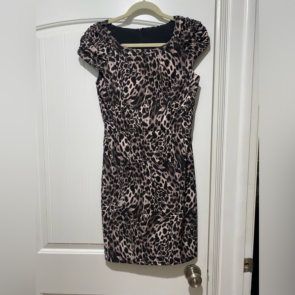 Women's formal dress Bisou Bisou Michele leopard midi dress size 8 zips